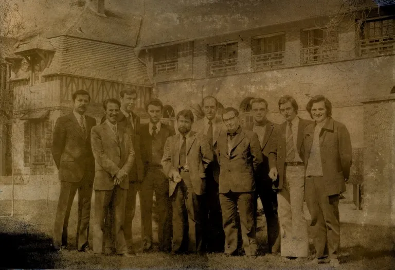 Première Approche des Surfaces Première Approche des Surfaces