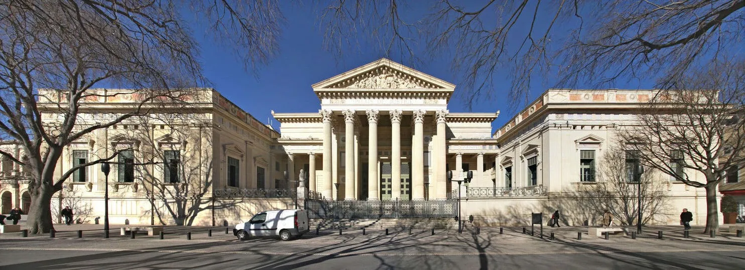 nimes, palais de justice, panoramique, nimes, le palais de justice, panoramique.